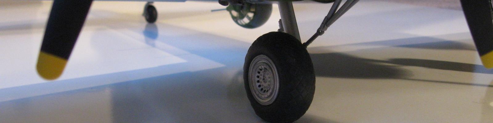 Hangar floor view - main gear and ball turret