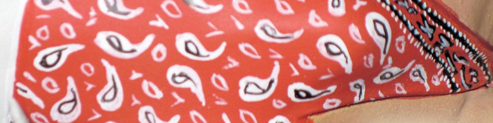 Detail on the Lady's shirt