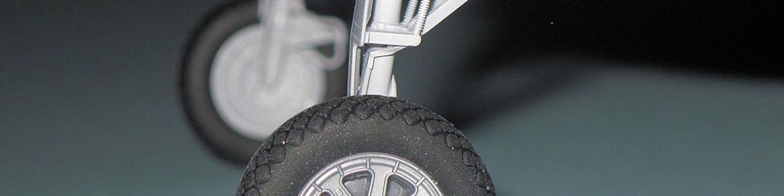 Main gear and wheel detail
