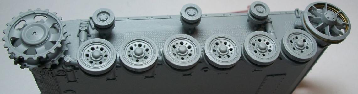 Attachment to the bottom hull