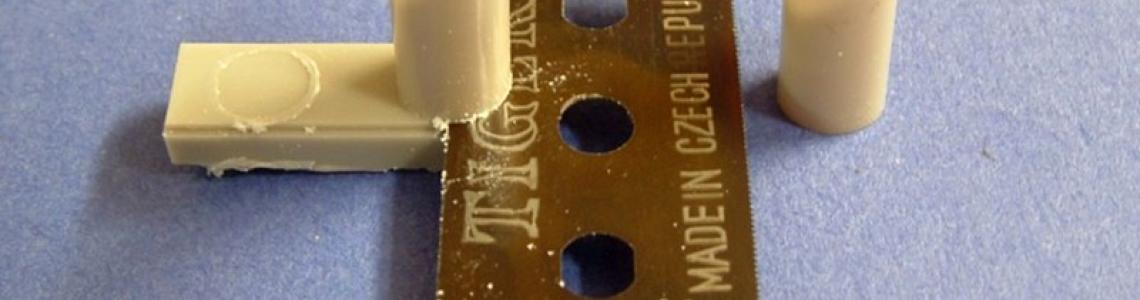 Removing parts from casting blocks