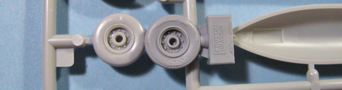 Comparison of inside of kit-supplied front wheel (left) to Eduard wheel (right)