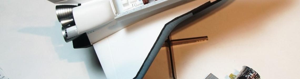 Shuttle with payload & Hubble