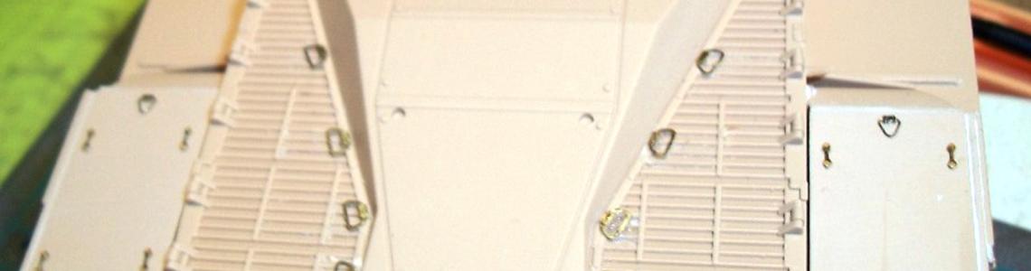 Side stowage handles and latches