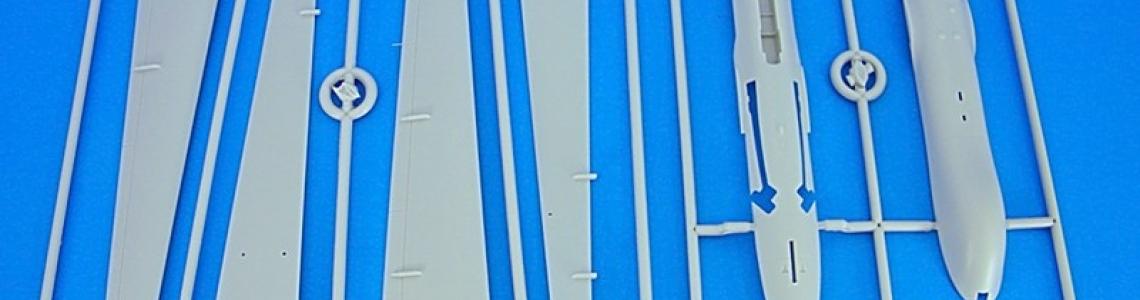 Fuselage and wings sprues