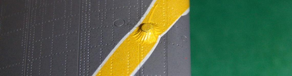 Post in wing decal interference