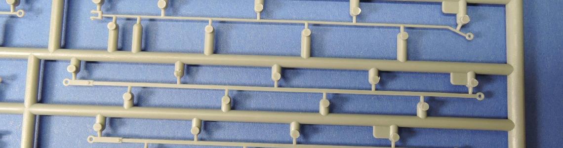 Sprue parts scale comparison