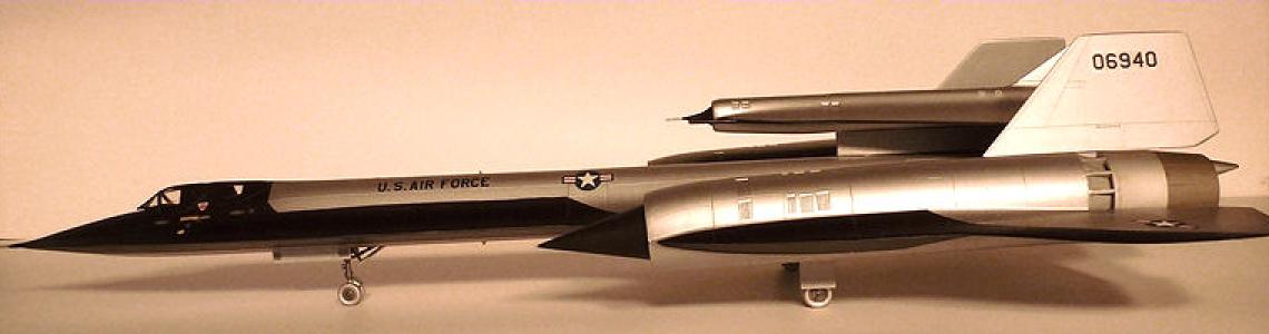 SR-71 Blackbird with D-21B Drone | IPMS/USA Reviews Website