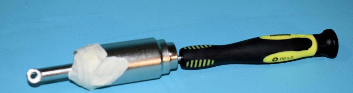 Long Magnetized Screw Drivers are Essential