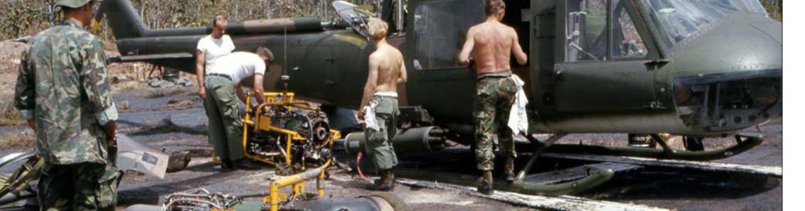 Page: 32 -  Engine change on a UH-1P in Viet Nam